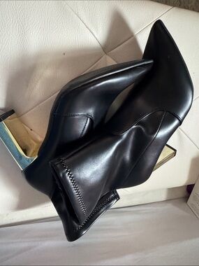 Women's Black Pointed Toe Mid-Heel Ankle Boots with Sculpted Metallic Heel